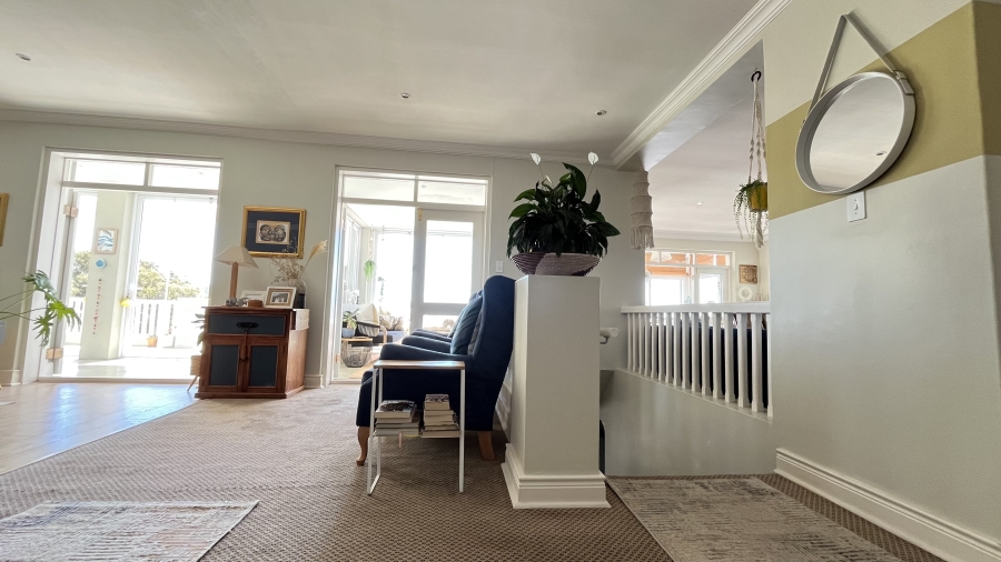 4 Bedroom Property for Sale in Simons Kloof Western Cape